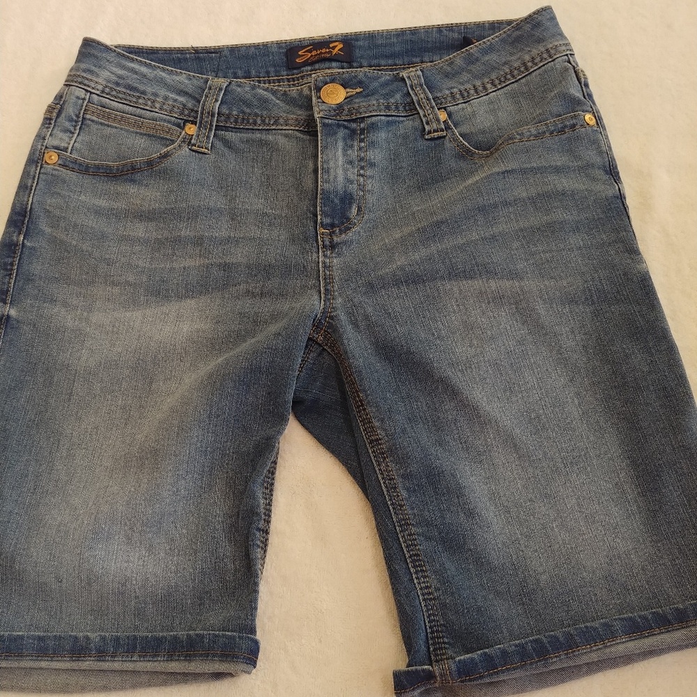Seven7 Capri shorts